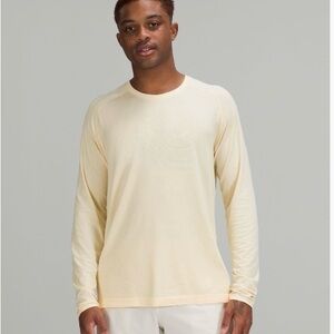 Lululemon Men’s Metal Vent Long Sleeve Size S